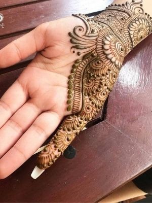 Floral single line mehendi designs