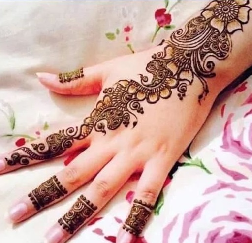 Stylish single line arabic mehndi designs