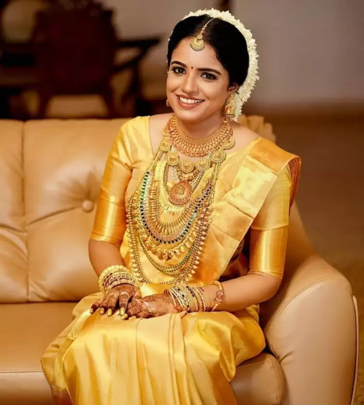 Wedding Gold Saree with Gold Blouse: